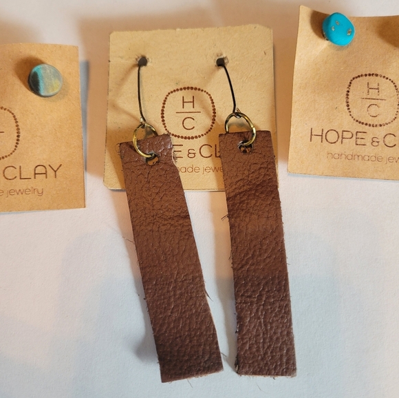 🌟Handmade 3 Sets Of Earrings Leather And Clay - Picture 5 of 6